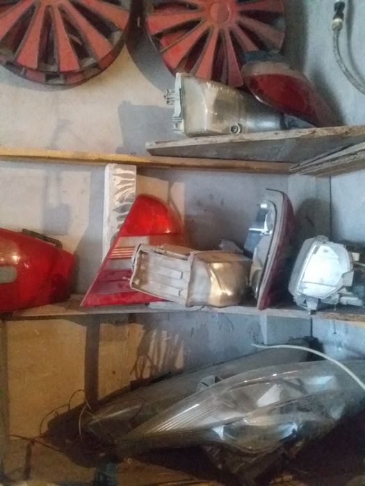 Бампера фары разные