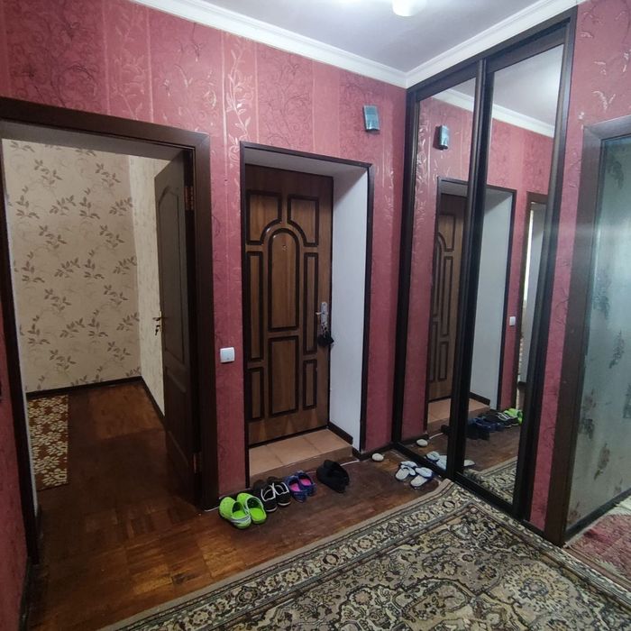 Продам 3 ком Юнусабад 2 квартал Кирпич
