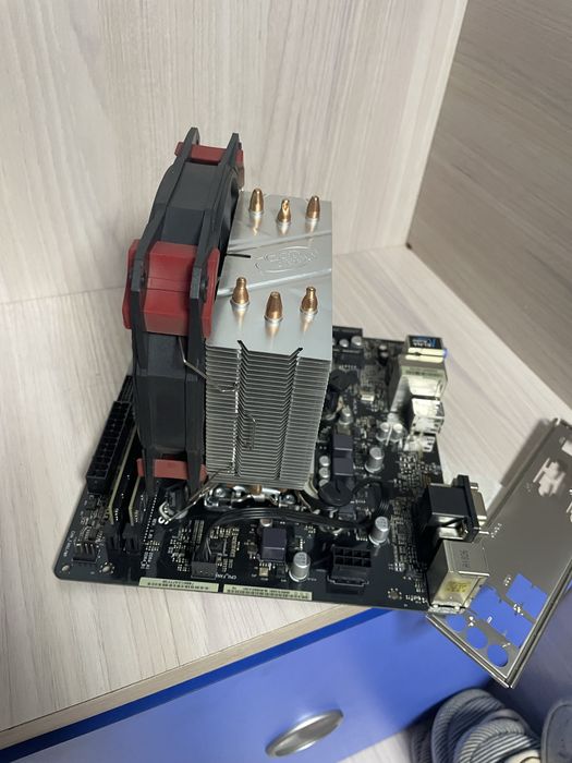 Материнская плата с процессором