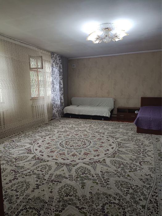 Продам два дома.