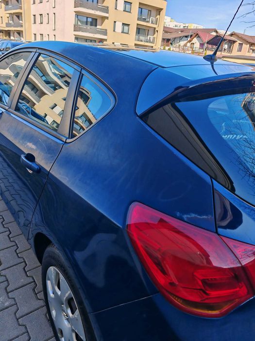 OPEL Astra 2013 — imagine 15