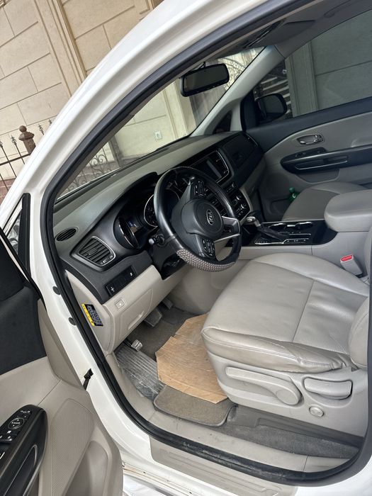 Kia Carnival 9кишилик