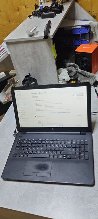 Ноутбук hp  i3/ssd/новая батарея