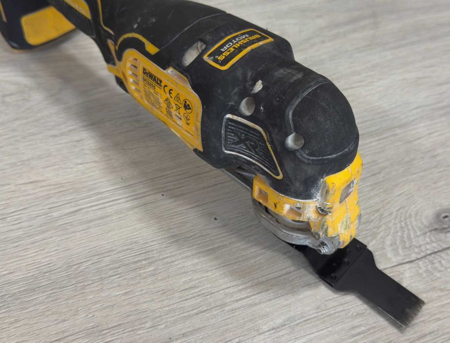 Продавам Мултифункционален инструмент DeWalt DCS355