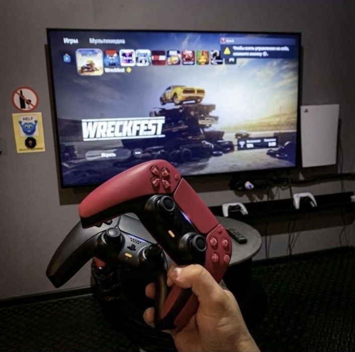Аренда PlayStation 5 2 джойстика