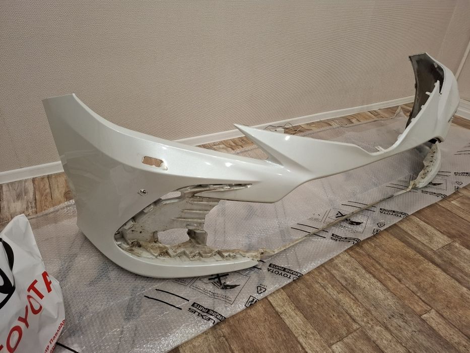 Бампер на камри 75. Бу.