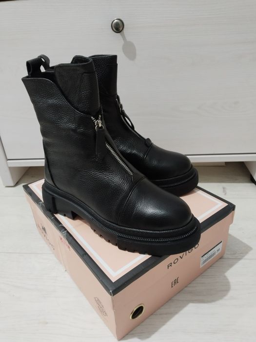 Продам срочно обувь