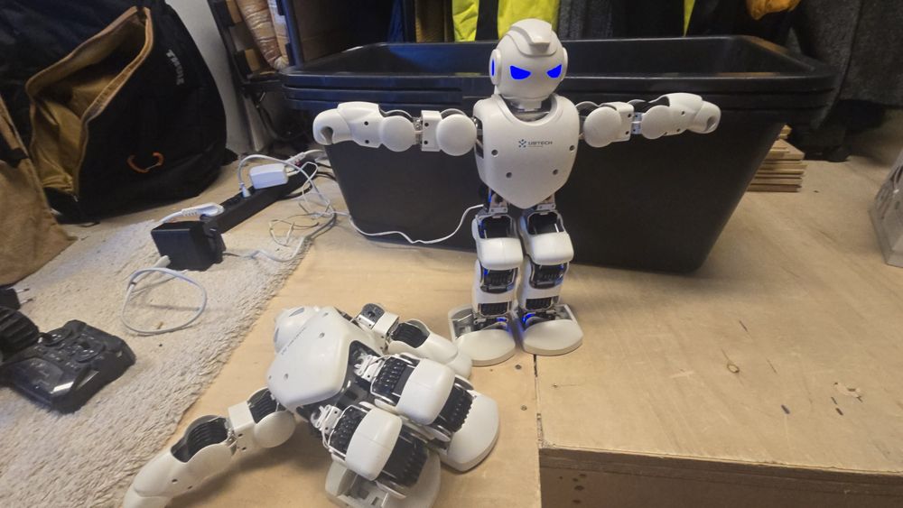 Ubtech  Alpha робот играчка