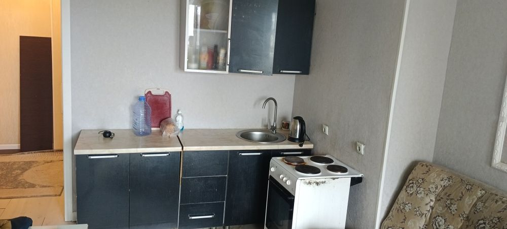 Две Кресло,матрац.все б/у