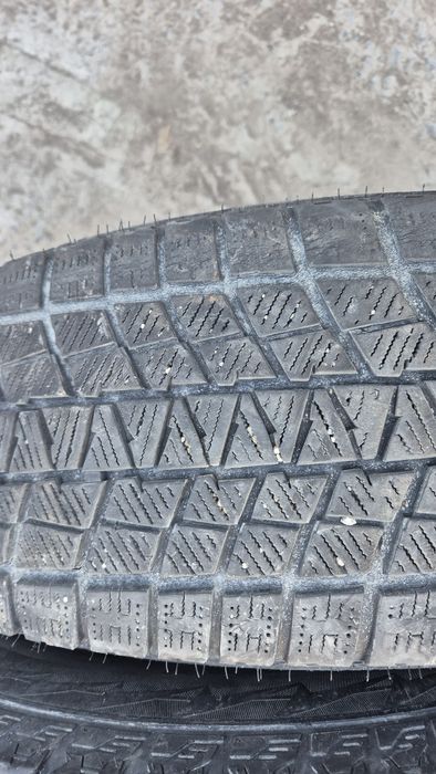 225 70 15 2бр бусови гуми дот 18 6мм граифер без лепенки