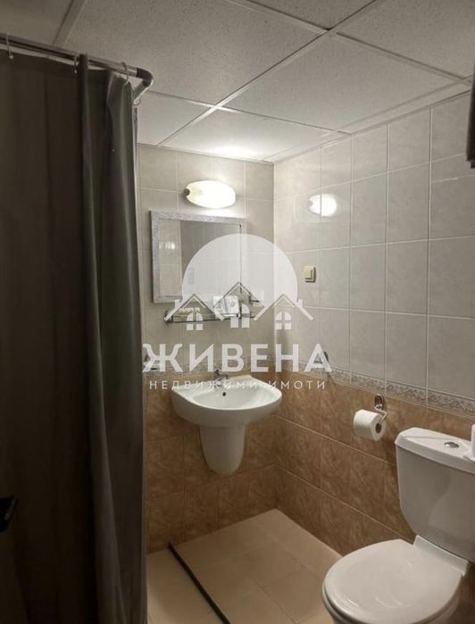 Хотел под наем в кв. Бриз, РЗП 2000 кв.м,