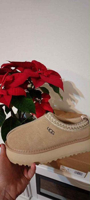 Ugg tazz 39  nou