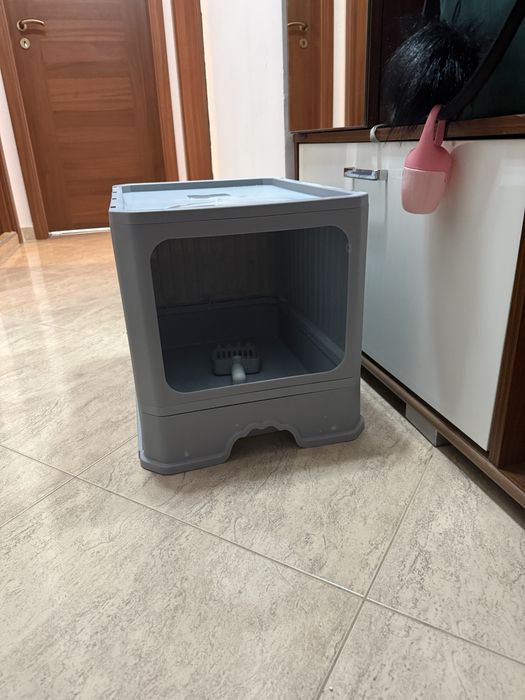 Котешка тоалетна