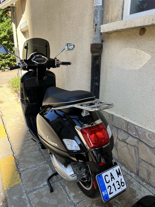 Скутер Vespa Super GTS 300