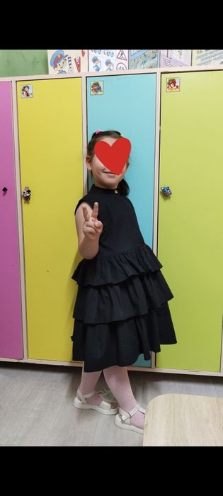 Продам нарядное платье для девочки