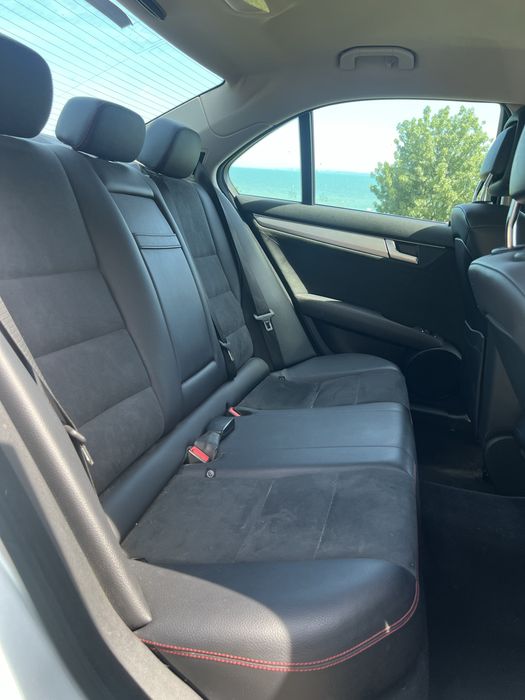 Mercedes Benz C180 automatic 2012