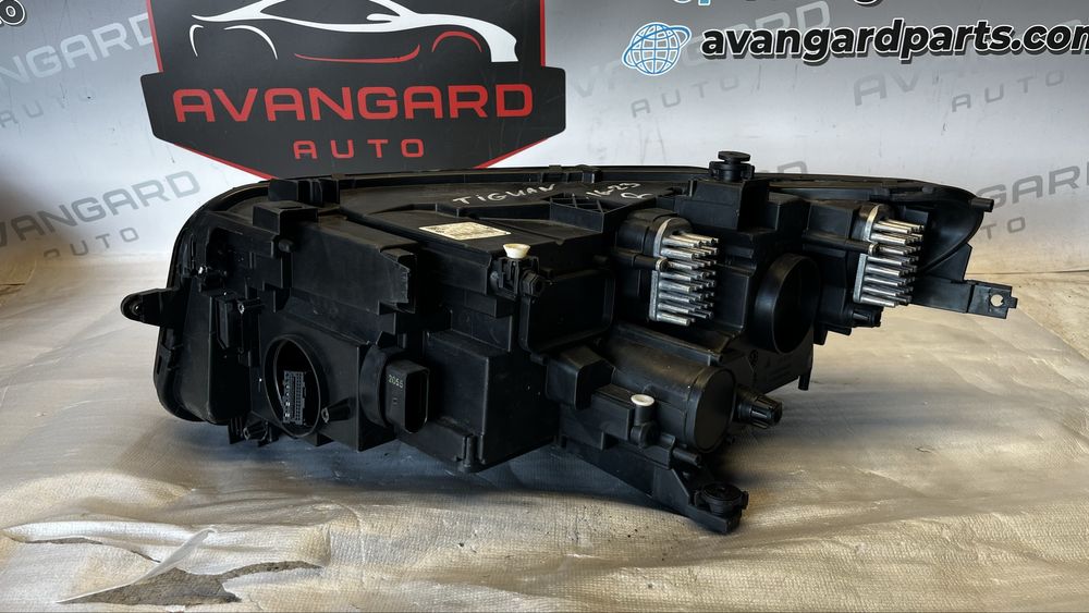 Volkswagen Tiguan IQ десен фар