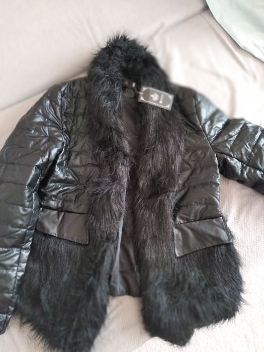 Куртка на осень или весну.