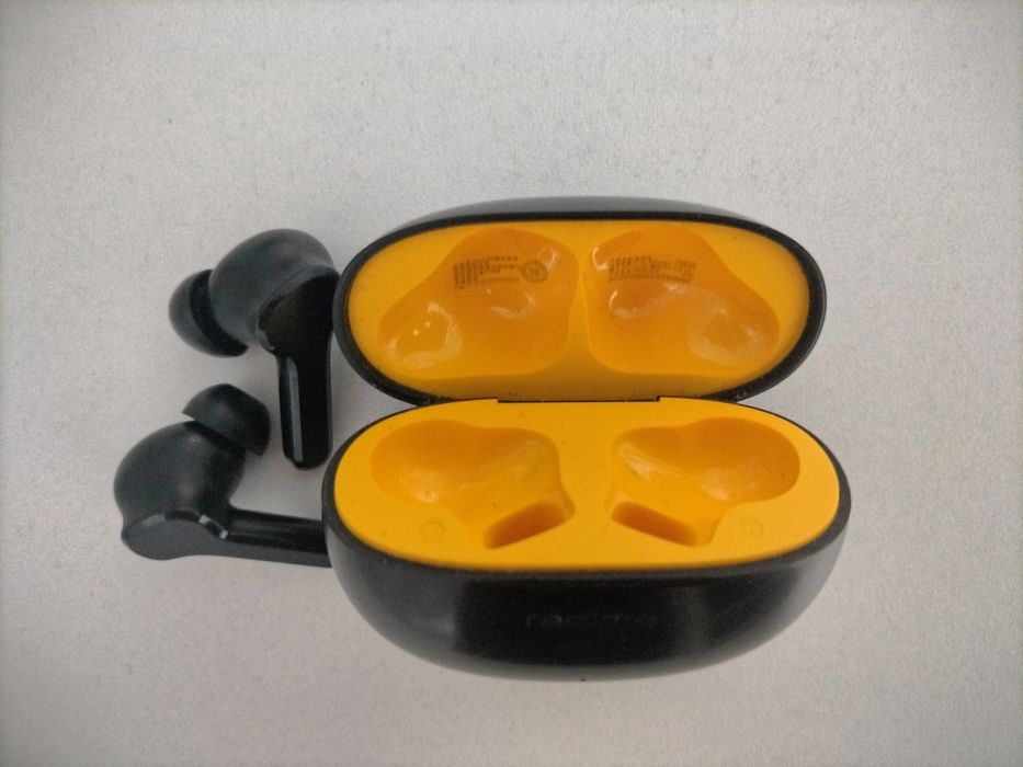 Продаю наушники realme buds 100