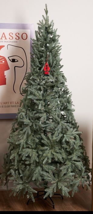 Полностью литая ёлка