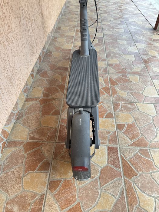 Trotinetă electrică Xiaomi Electric Scooter 4 Ultra – stare excelentă, utilizată foarte puțin