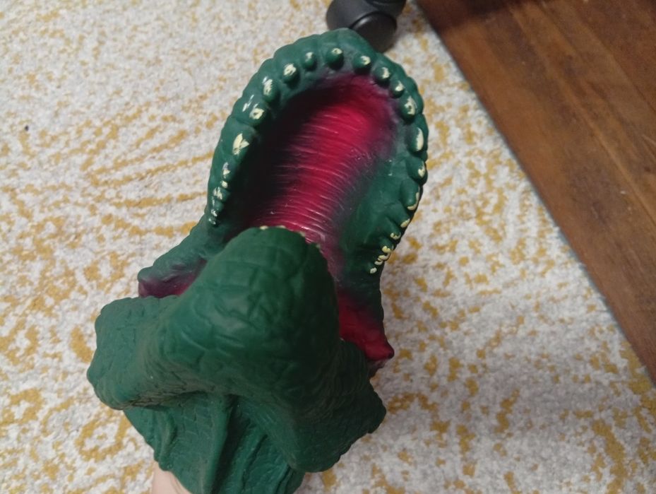 Ръкавичка крокодил