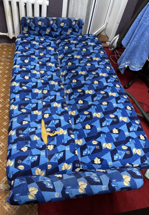 Отдам даром диван