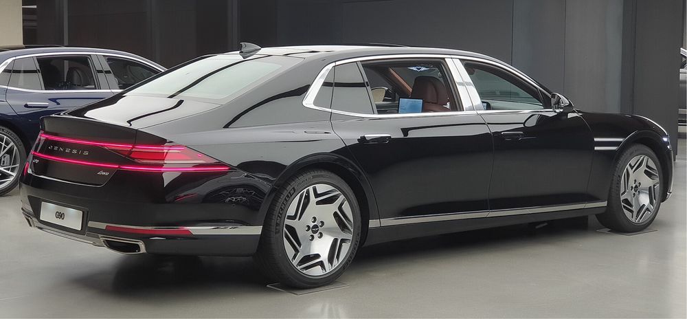 Срочно Genesis g90 limousine
