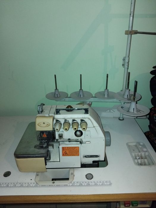 Аверлок продаётся срочно пити нитечный