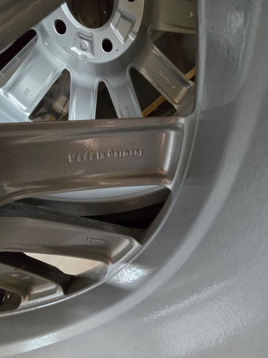 Jante Audi 235/50/19 michelin pilot alpin