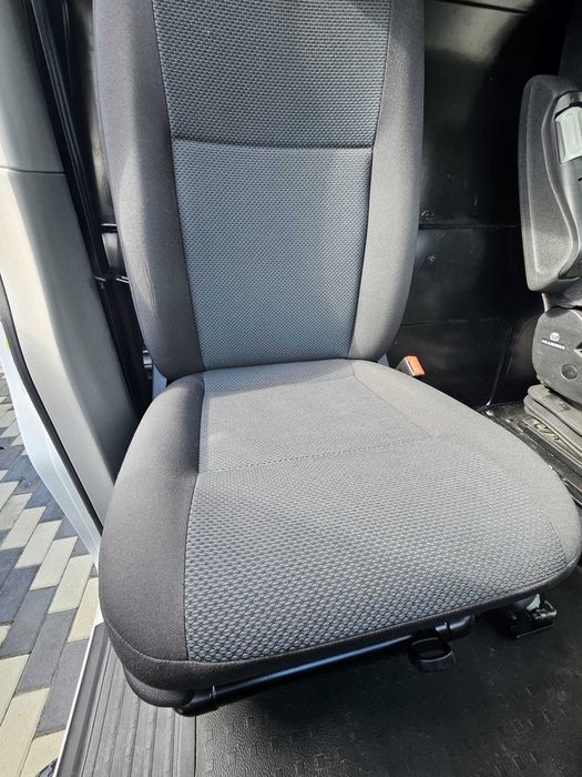Scaun față dreapta pentru VW T5 / T6 / T6.1 (2019).