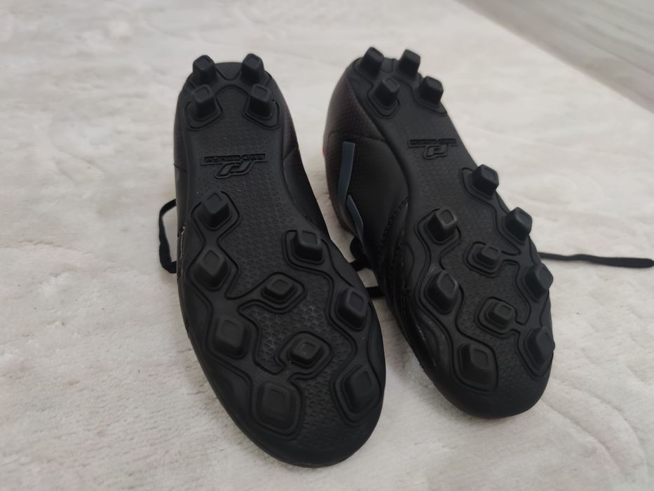 Естествена кожа Футболни бутонки Adidas р-р 31, 32, 33