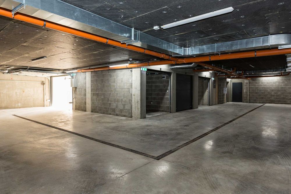 Продаваме гаражи