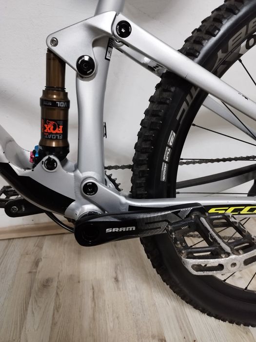 Scott spark 700 27.5