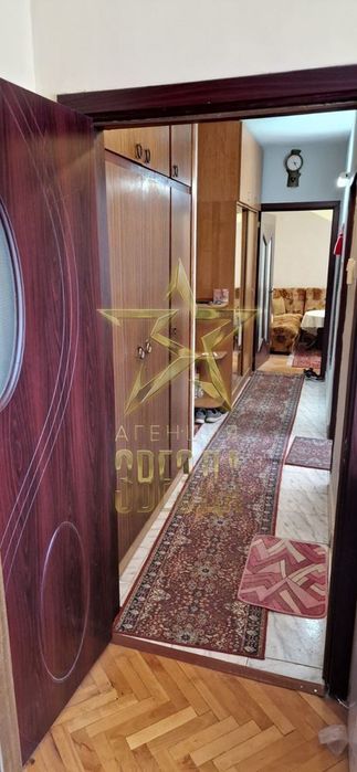 Апартамент с 3 стаи в центъра