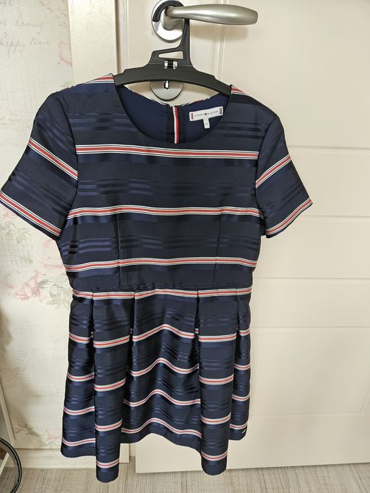 Маркова рокля Tommy Hilfiger