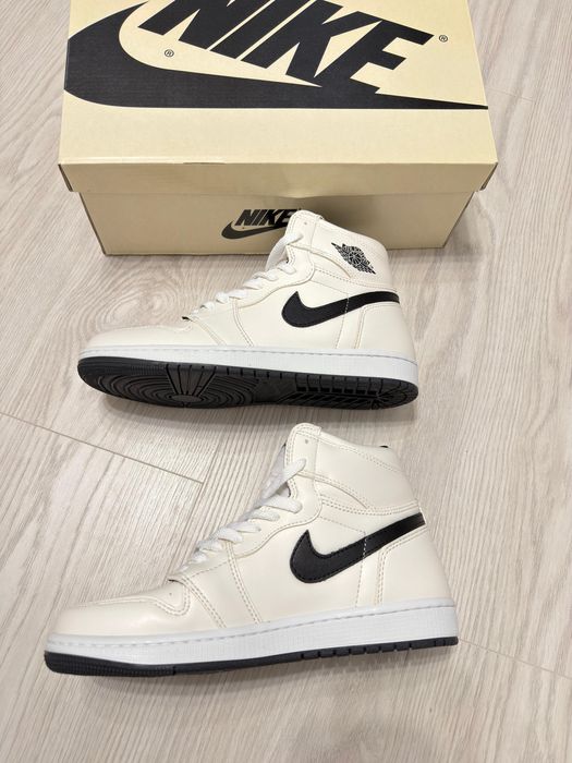 Adidasi Air Jordan 1 Essentials produs nou premium