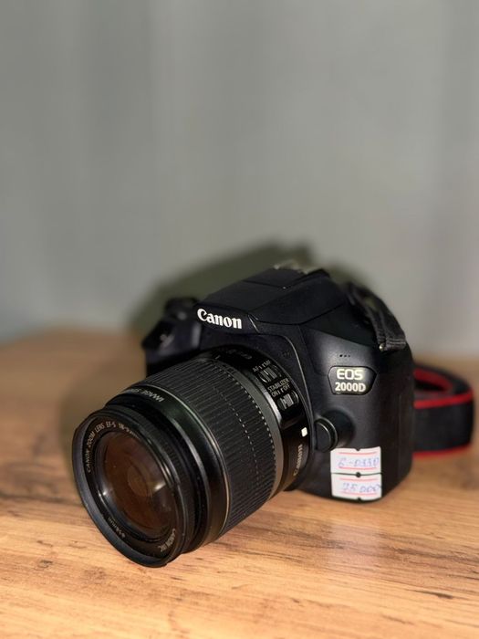 Canon EOS  2000D