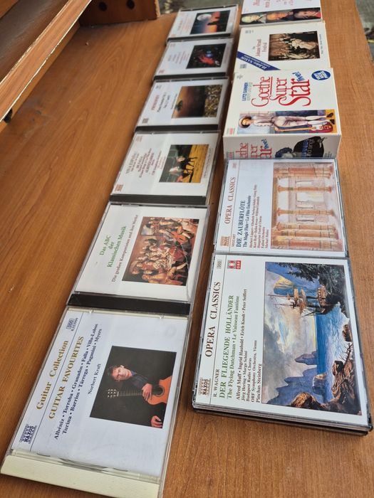Vând Lot 45 CD muzica clasica mixta colectia NAXOS