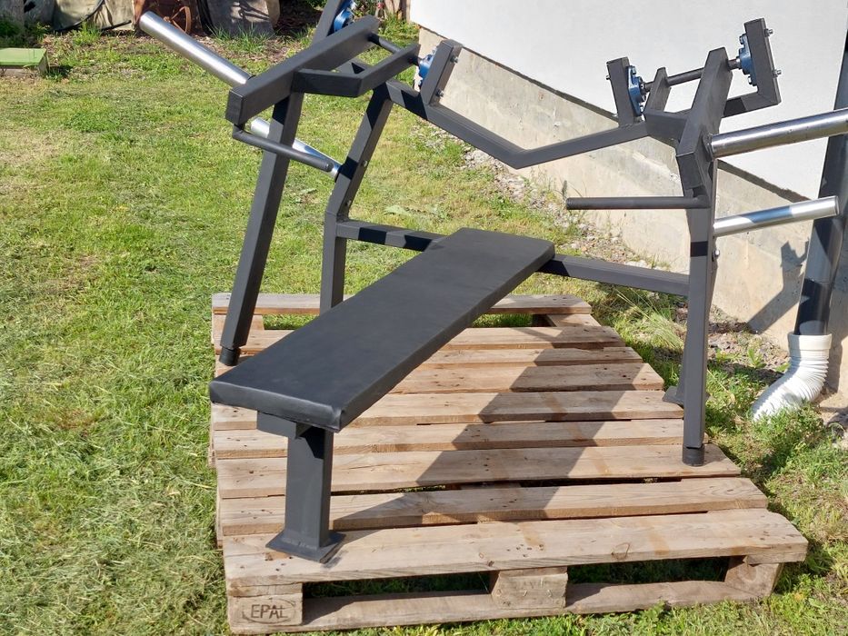 Фитнес уред машина за гърди