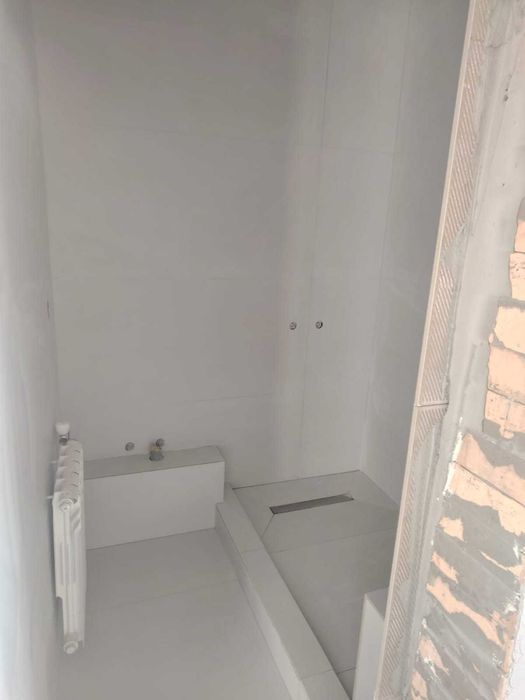 Кафельщик укладка.