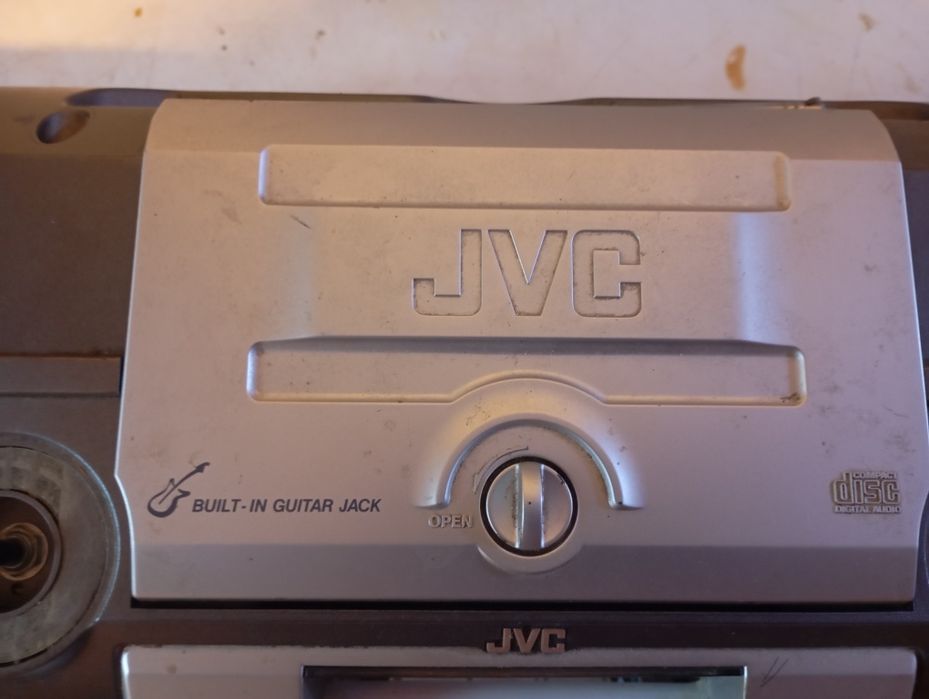 Boombox JVC model RV-NB70S