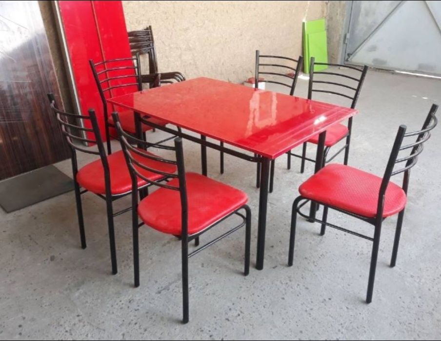 Mebel.  Oshxona uchun stol va stullar