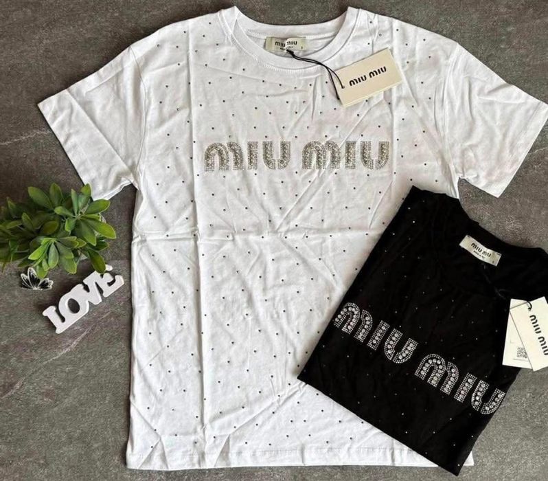 Дамска тениска с камъни