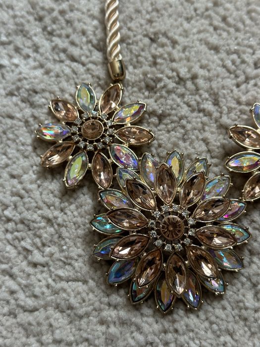 Украшение, ожерелье