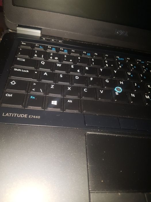 Vănd laptop Dell,cu încărcător,în stare f.buna de funcționa