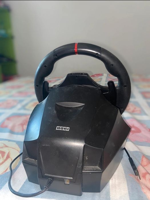 Vând Volan playstation 4 cu fir lung
