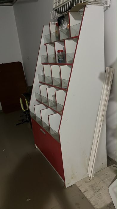 Продам шкаф для магазина