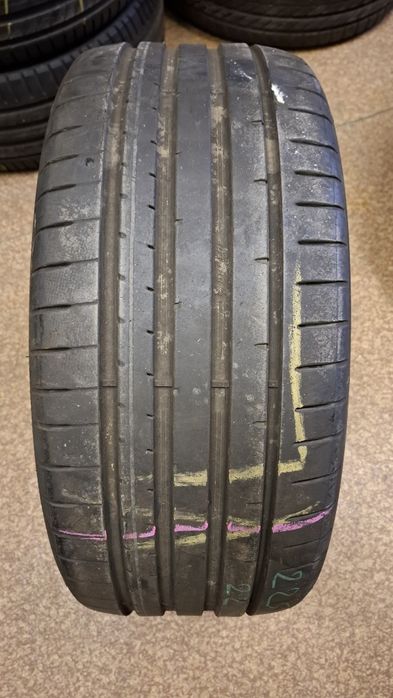 Единична лятна гума  Dunlop 225 40 18