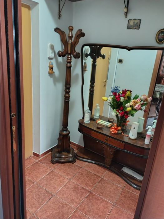 Inchiriez apartamen cu douã camere in zona 0.